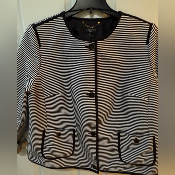 Talbots Woman Black and White Blazer with Tailored Silhouette Size 18 W - Picture 2 of 7